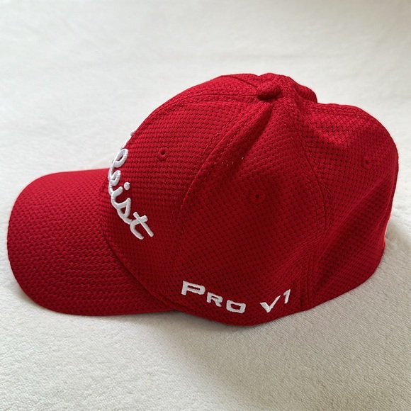 ⛳️ Titleist Tour Stretch Tech Hat - Picture 3 of 6